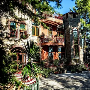 Castle Park Berat