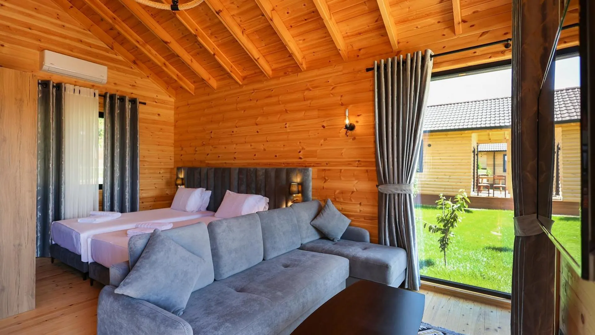 Hotel Bujtina Kapinova Berat