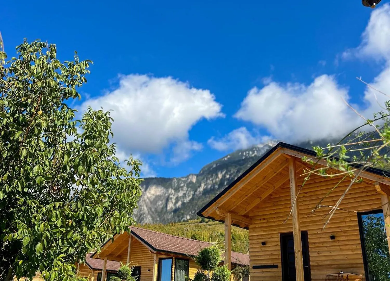 Ferienpark Hotel Bujtina Kapinova Berat Albanien